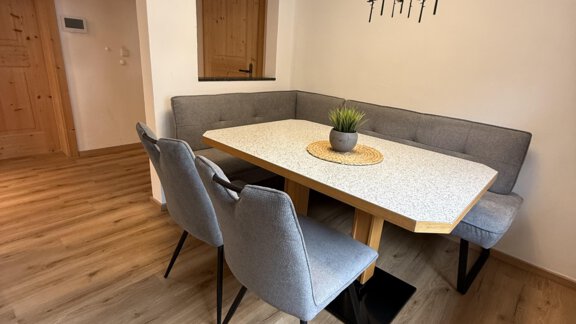 A3_Essplatz - Appartements Schmid Peter - Oetz