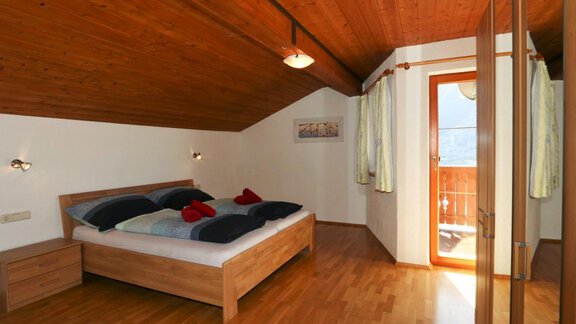 großes Doppelzimmer - Ferienhaus Jäger - Oetz