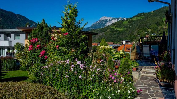 Garten1 - Garni Fischer - Oetz