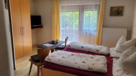 Zimmer 3 - Gästehaus Alpenruh - Oetz