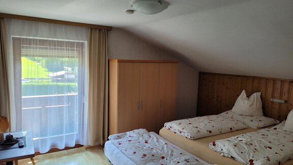 Zimmer 4 - Gästehaus Alpenruh - Oetz