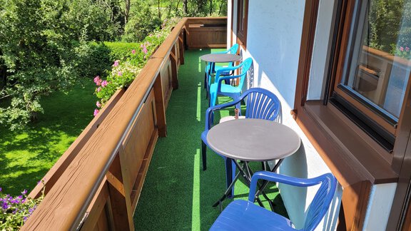 Alle Zimmer mit Balkon - Gästehaus Alpenruh - Oetz