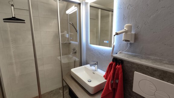 Bathroom in the appartement Silberdistel - Gästehaus Pfausler - Oetz