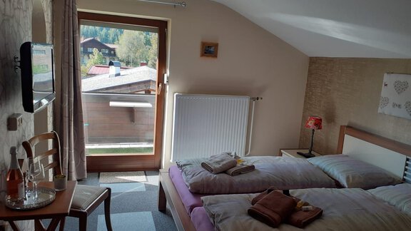 Dreibettzimmer mit Balkon - Haus Gertraud NEU - Oetz