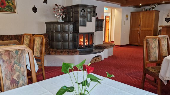 Zimmer_Ferienwohnung_Oetz_Aufenthaltsraum_2 - Haus Marita - Oetz