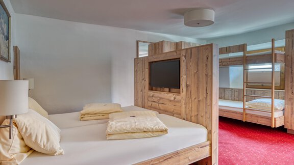 20250503 DZ Jäger (max. 4) 1 - Hotel Jägerhof - Oetz