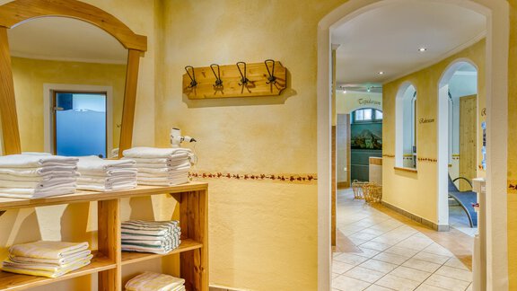 20250503 Wellness Haupthaus 1 - Hotel Jägerhof - Oetz