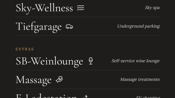 Eine Liste von Angeboten und Annehmlichkeiten, darunter ein Sky-Wellnessbereich und eine Weinlounge. Zusätzliche Dienstleistungen wie Massagen und E-Ladestationen sind ebenfalls aufgeführt. - MYALPS Tirol - Oetz