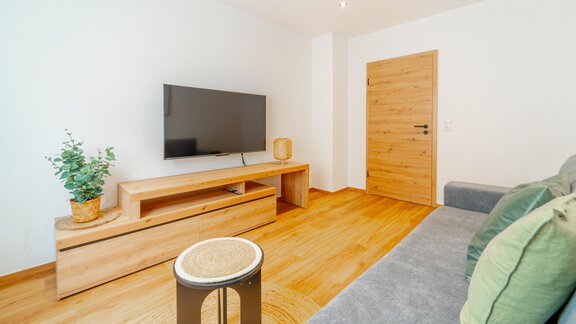 01-12-Wohnzimmer-Moritz - Oetztaler Lausbubenhaus Max & Moritz - Ötztal Bahnhof