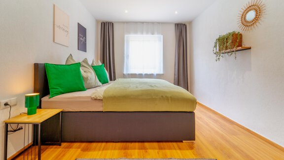 02-42-Schlafzimmer-1-Max - Oetztaler Lausbubenhaus Max & Moritz - Ötztal Bahnhof