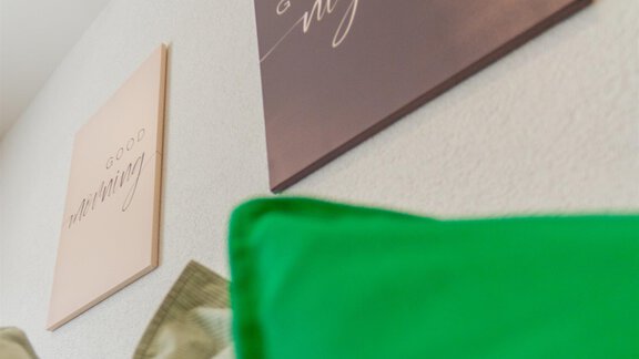 02-53-Schlafzimmer-2-Max - Oetztaler Lausbubenhaus Max & Moritz - Ötztal Bahnhof