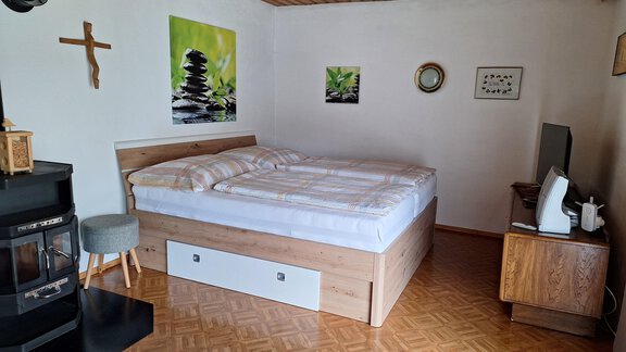 Doppelbett - APARTMENT EVA - Sautens