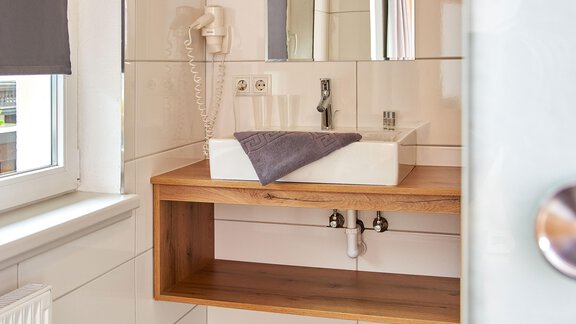Badezimmer - Biker Gasthof Hotel Post - Sautens