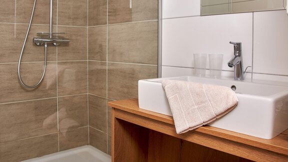 Badezimmer - Biker Gasthof Hotel Post - Sautens