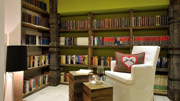 Bibliothek - Hotel Ritzlerhof - Sautens