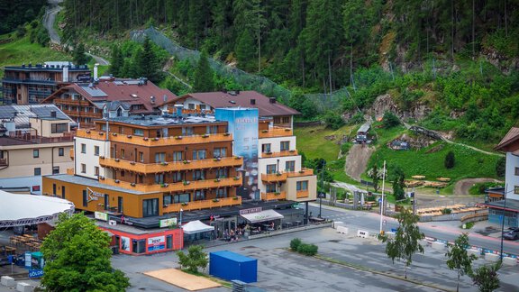DJI_20250623191150_0255_D-HDR_Backelarwirt_Sahnest - Bäckelar Wirt - Sölden