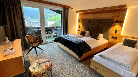 Dreibettzimmer - Frühstückspension Astoria - Sölden