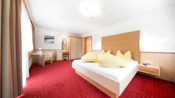 Familienzimmer - Frühstückspension Astoria - Sölden