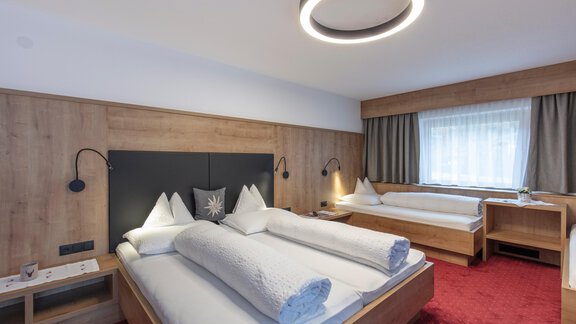 Dreibettzimmer 3 - 4 Personen - Garni Jaqueline - Sölden
