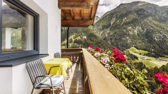 OUTLOOK BALCONY MAIN HOUSE - Gasthof Granstein - Sölden