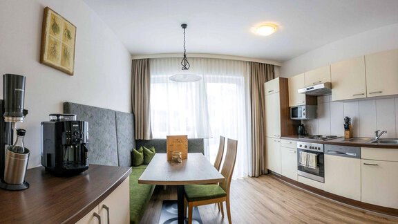 Panorama Essecke und Küche - Granbichlhof - Sölden