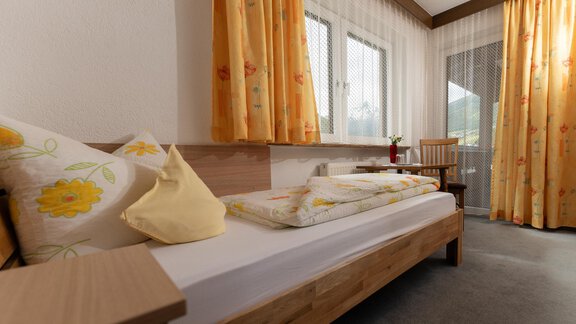 Einzelzimmer mit Bad/WC/Balkon - Haus Alpengruss - Sölden