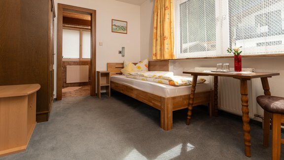 Einzelzimmer mit Bad/WC/Balkon - Haus Alpengruss - Sölden