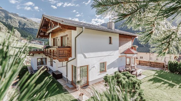 Hausansicht Sommer - Haus Auer-Fiegl - Sölden