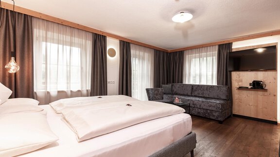 Doppelzimmer mit Couch ADBZ - Hotel Garni Urbanhof - Sölden
