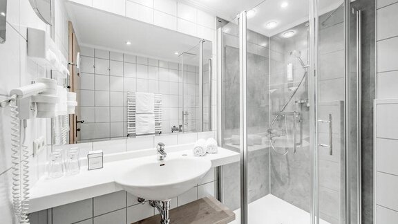 Badezimmer - Hotel Tyrolerhof - Sölden