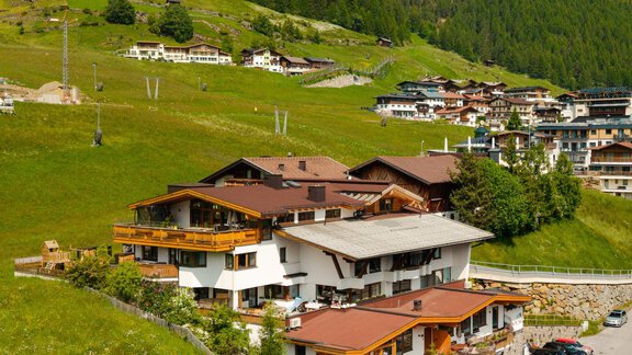 Leni - Drone - Drop1-5 - LENI MOUNTAIN APPARTEMENTS - Sölden