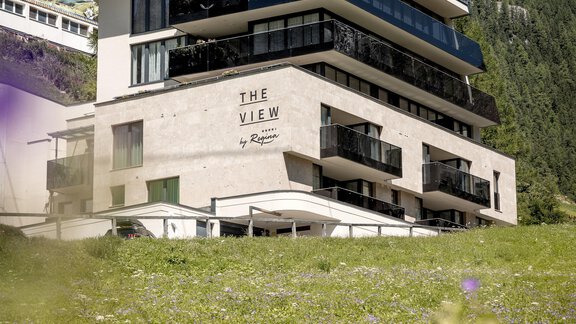 TheView_byRegina_Aussenaufnahme_Sommer_byRudiWyhli - THE VIEW by Regina - Sölden