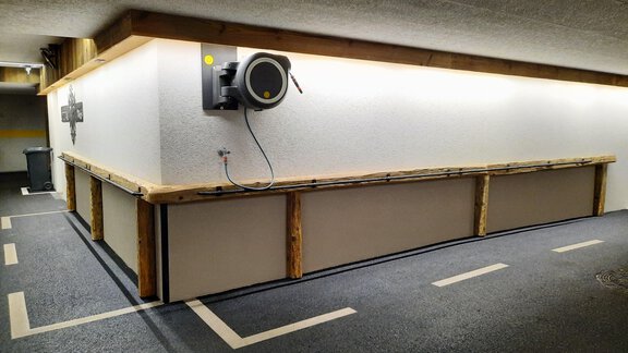 Tiefgarage Parkplätze/Waschbereich Fahrräder - Apart Dorhoam - Umhausen