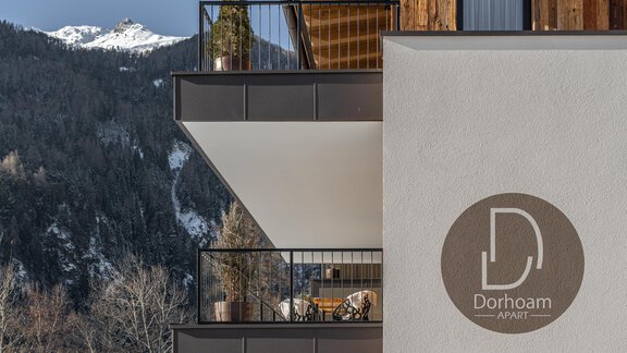 Haus rechte Seite Winter - Apart Dorhoam - Umhausen