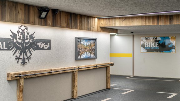 Tiefgarage Parkplätze Fahrräder - Apart Dorhoam - Umhausen