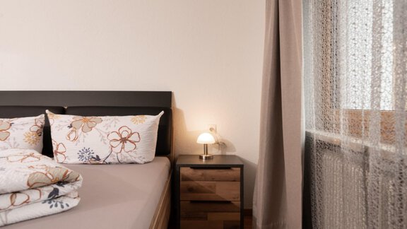 Schlafzimmer 2  mit Waschbecken - Apart Ronja - Umhausen