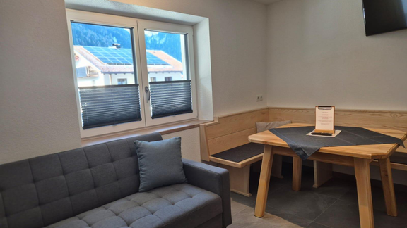Essbereich und Couch - Apart Spillmann - Umhausen