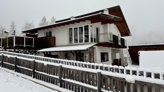 Appartement Aussenansicht Winter - Appartement Bergglück - Umhausen