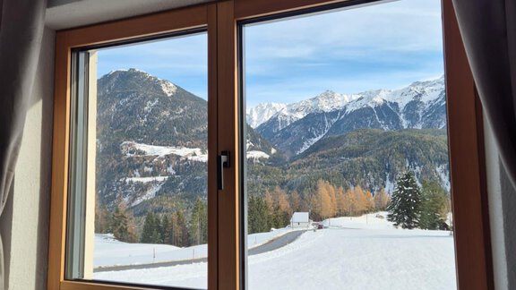 traumhafter Blick aus dem Doppelzimmer - Appartement Emilia - Umhausen