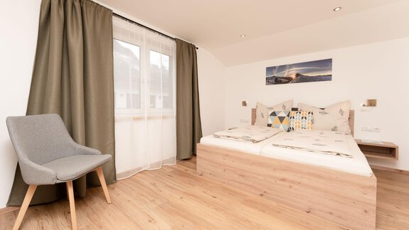 Wenderkogel Schlafzimmer groß - Bergnest-Oetztal Appartements - Umhausen