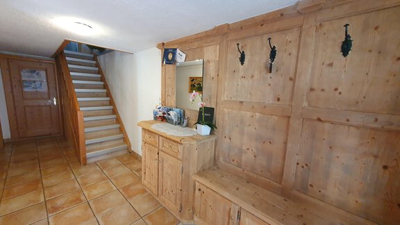Flur unten - Ferienhaus Gerold Grießer - Umhausen