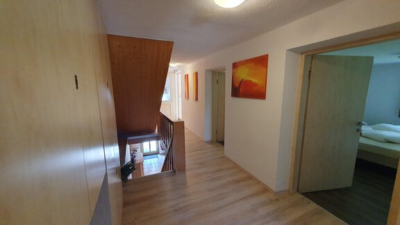 Flur_oben - Ferienhaus Gerold Grießer - Umhausen