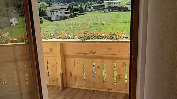 vom Hausgang auf den Balkon - Ferienhaus Haueis - Umhausen