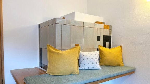 moderner Kachelofen - Ferienhaus Lotta - Umhausen