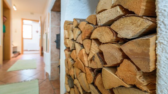 Holz für den Kachelofen - Haus Marieus - Umhausen