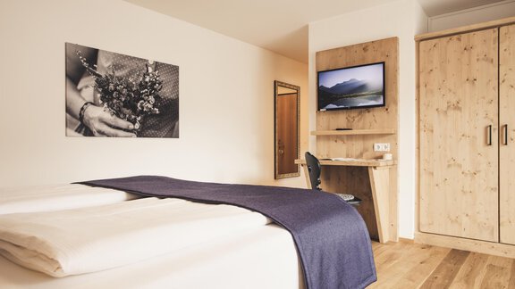 Zimmeransicht, Kategorie 4.0 - Hotel Johanna mitten im Ötztal - Umhausen
