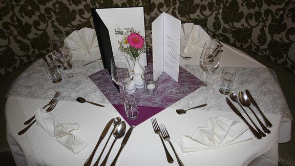 Bitte zu Tisch - Hotel Schöpf - Gries