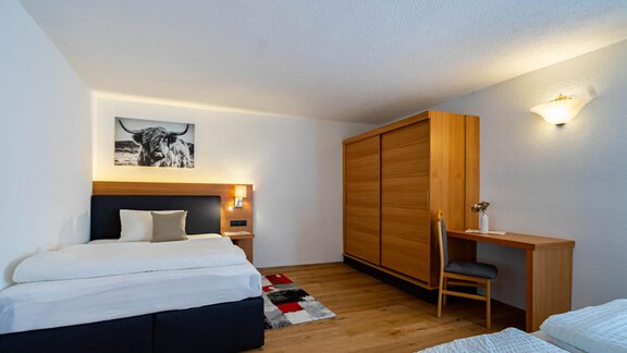 Dreibettzimmer - Apart Alpin Oetztal - Haiming