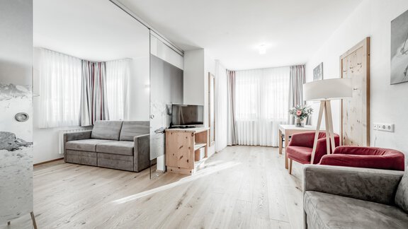 Suite for 4-6 persons/ living area - Sporthotel Olymp - Hochgurgl
