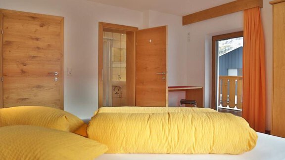 Schlafzimmer0 - Alpenapart Zell - Huben